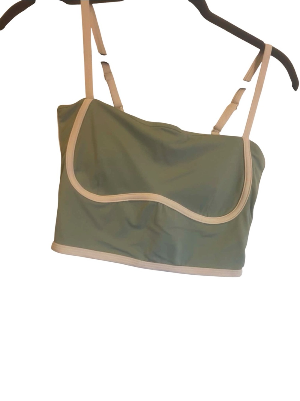 NWT Alo Yoga Airbrushed Streamlined Bra Tank Size M IVORY GREEN